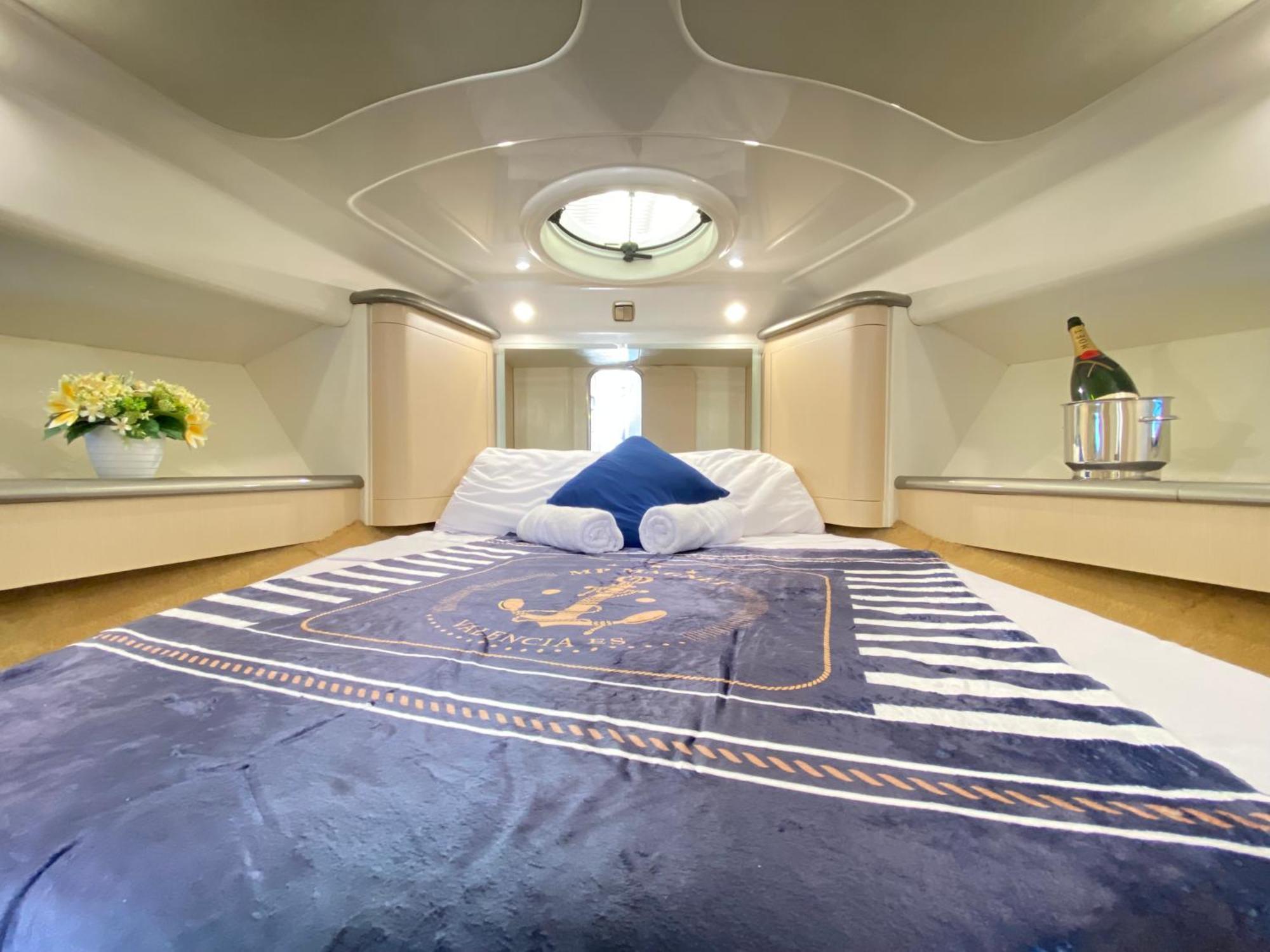 The Valencia Yacht Experience Hotell Exteriör bild