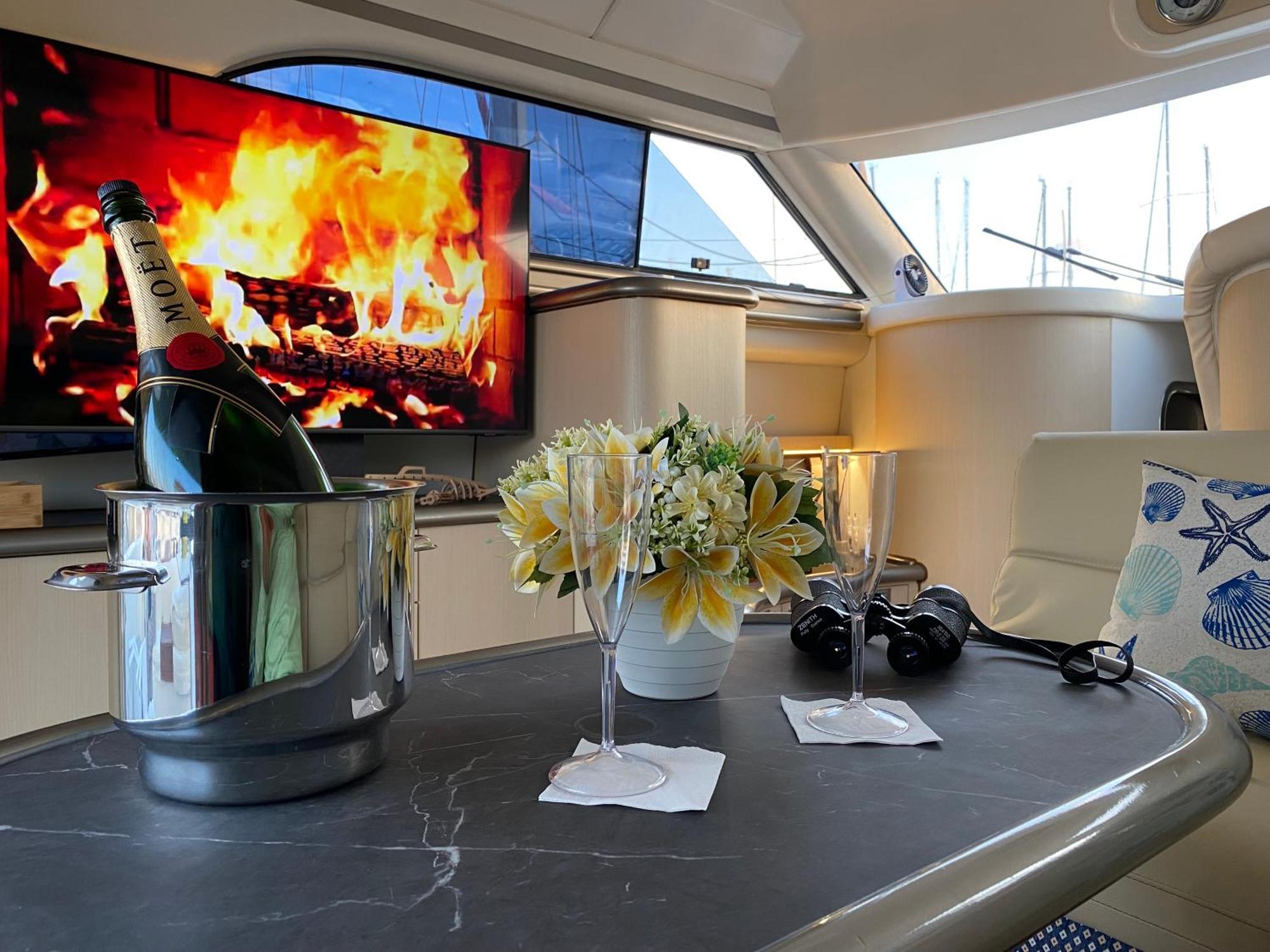 The Valencia Yacht Experience Hotell Exteriör bild