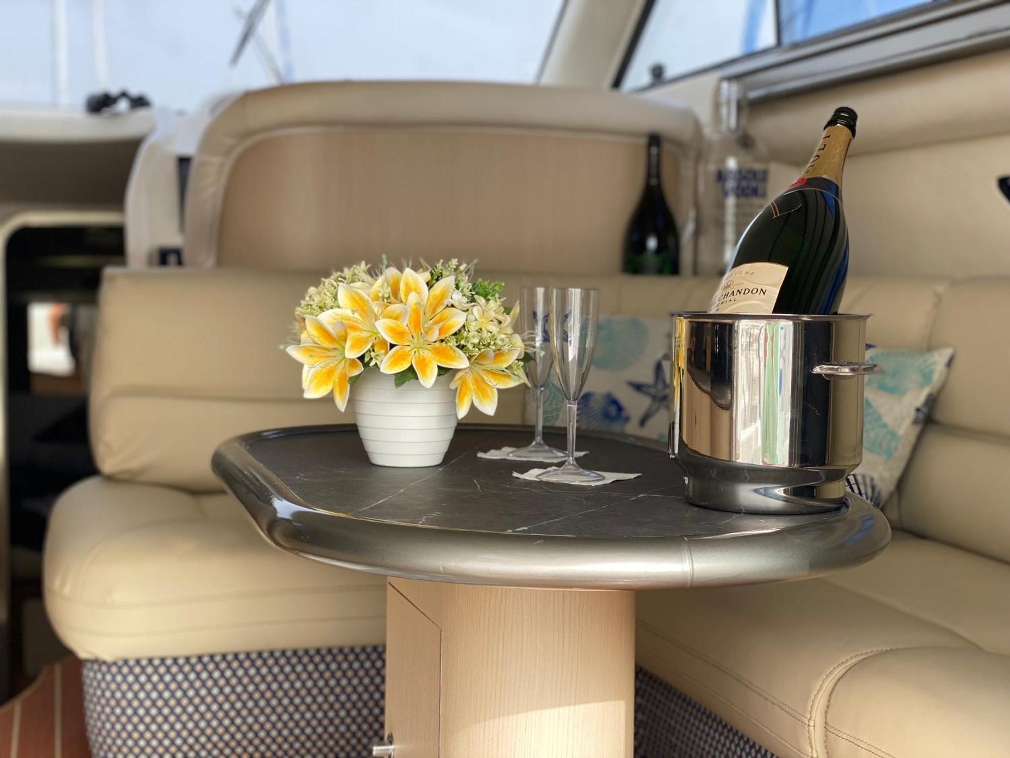 The Valencia Yacht Experience Hotell Exteriör bild